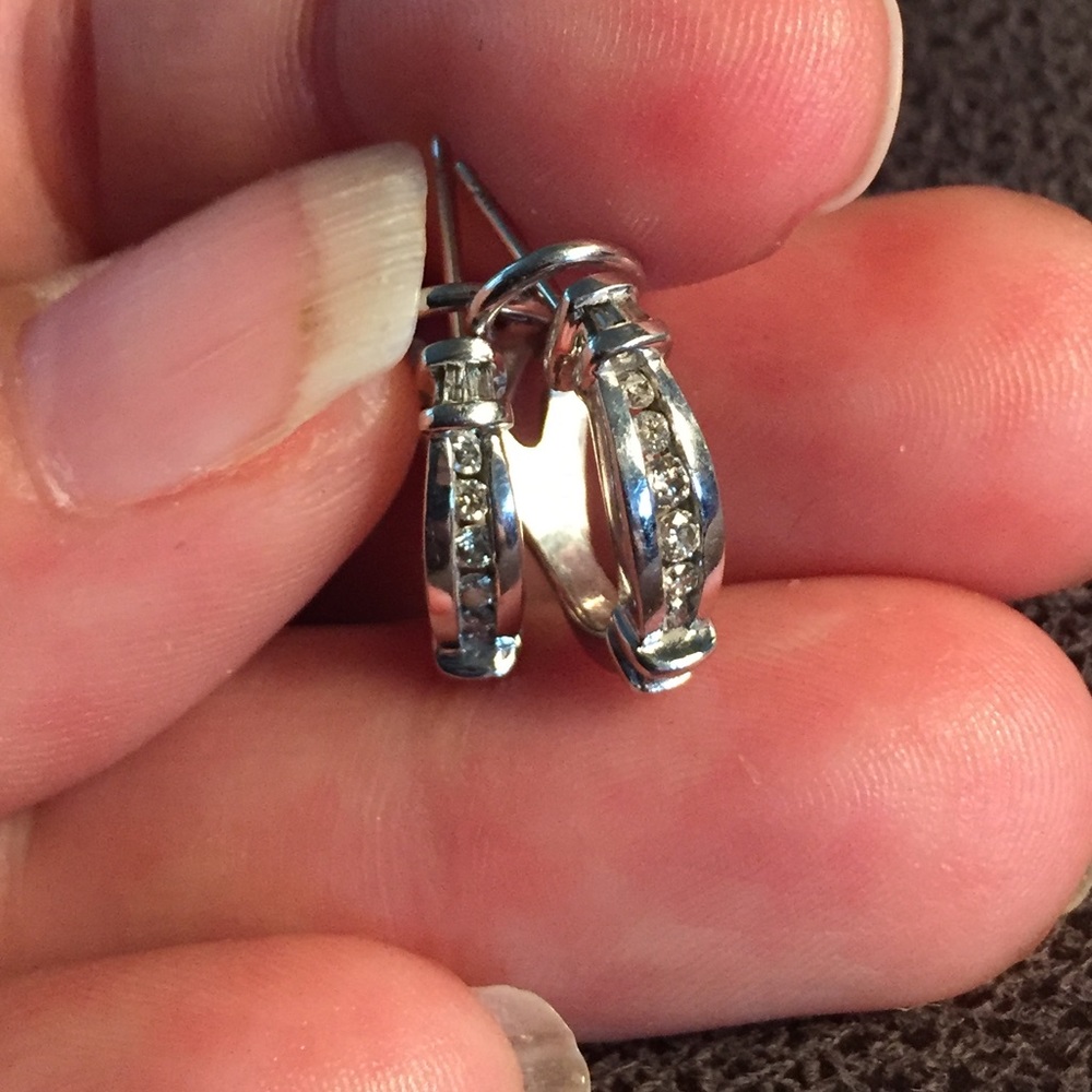 14K WHITE GOLD DIAMOND EARRINGS